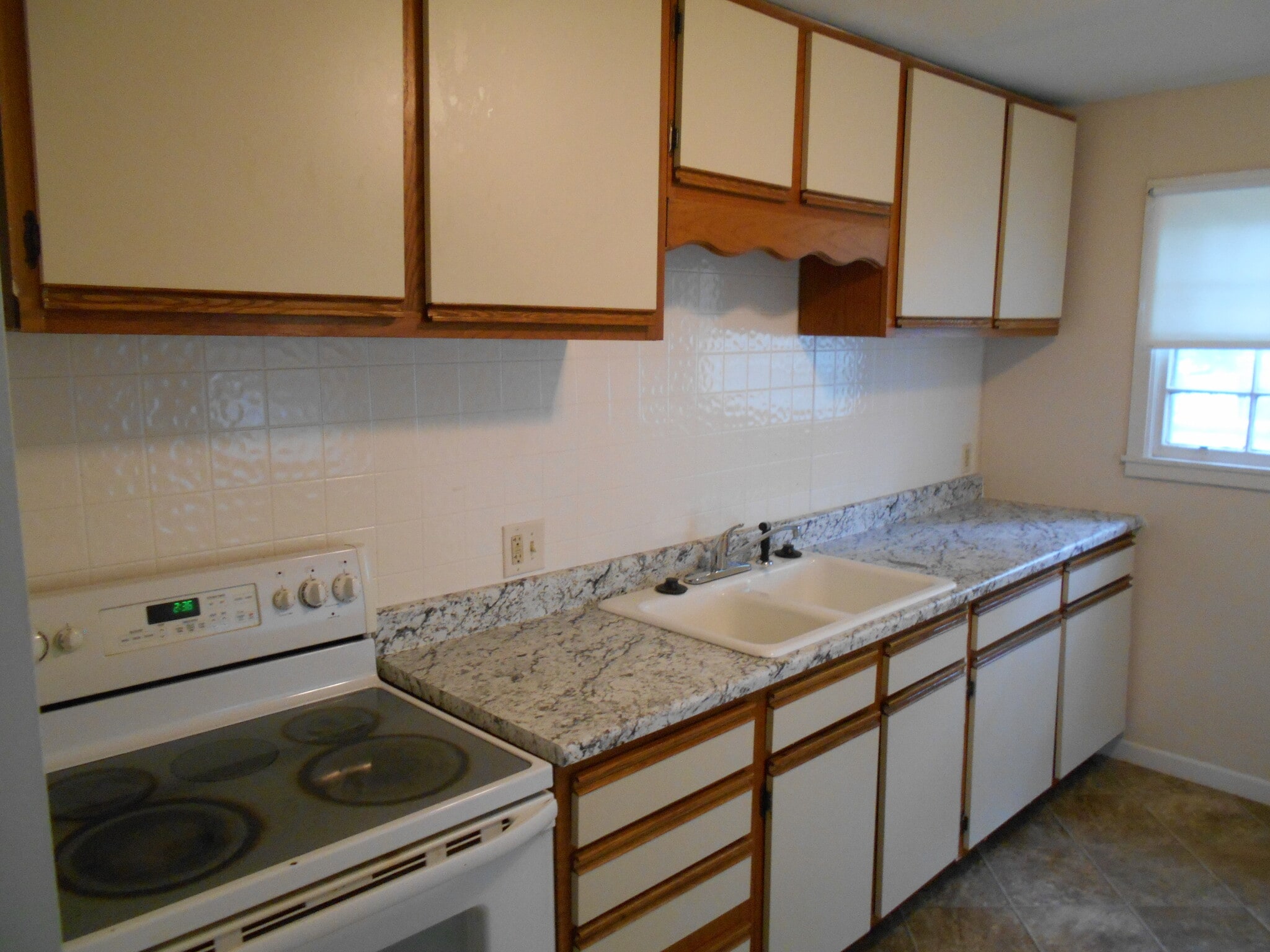 Building Photo - 4405 E Bayley St