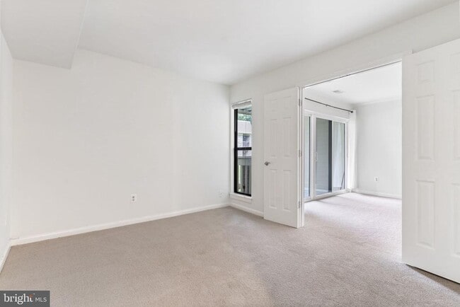 Building Photo - 5766 Rexford Ct
