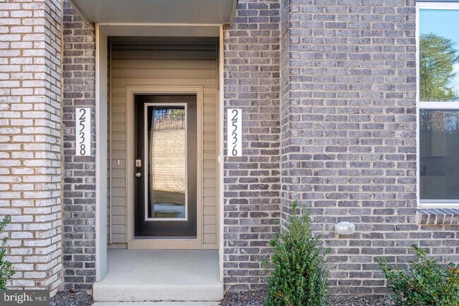 Building Photo - 2536 Neabsco Common Pl