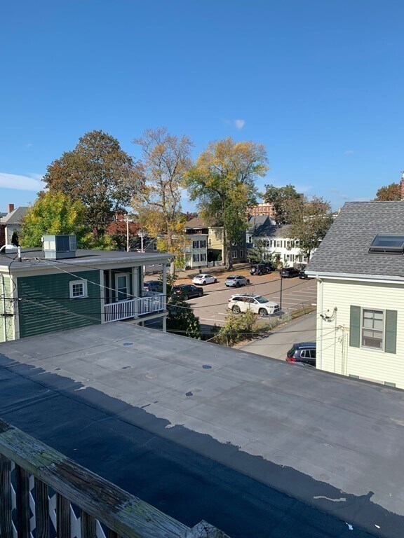 Building Photo - 11 Hodges Ct