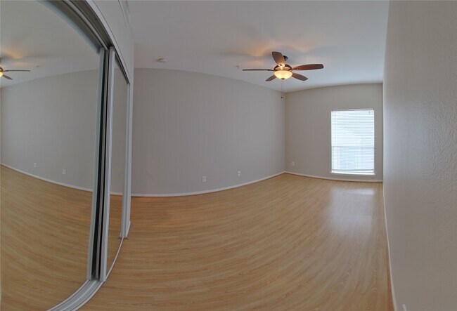 Building Photo - 12800 Melville Dr