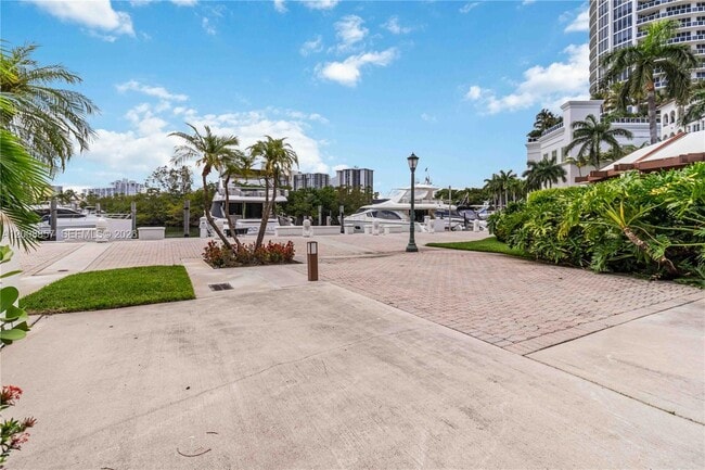 Building Photo - 3700 Island Blvd