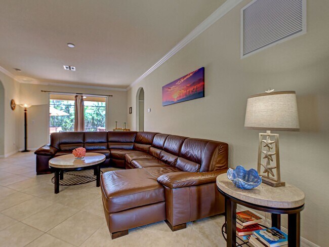 Building Photo - Stoneybrook at Venice; 4bd/2ba home