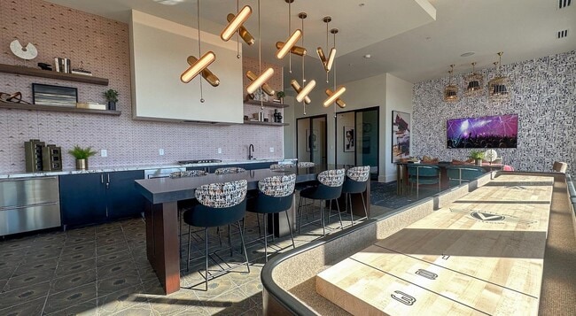 Building Photo - 357 E 500 S