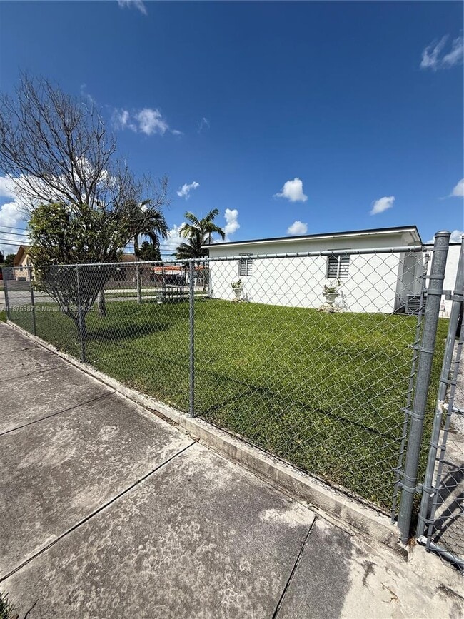 Building Photo - 2445 SW 90th Ave