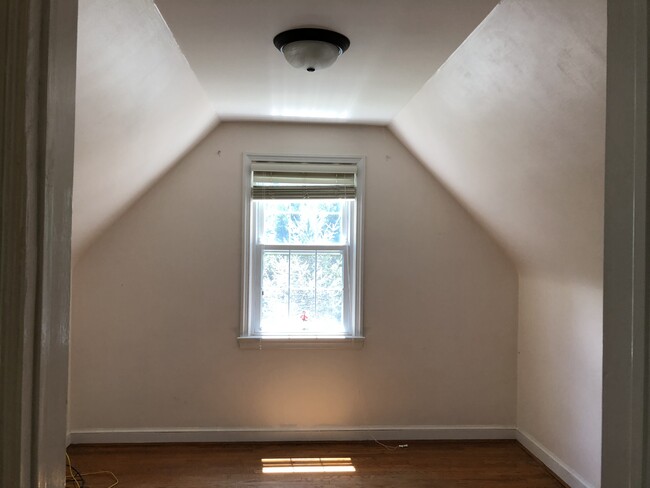 Master bedroom office/nursery - 3805 jonesbridge road