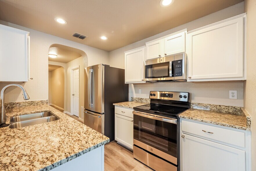 Building Photo - 7826 Juno Heights