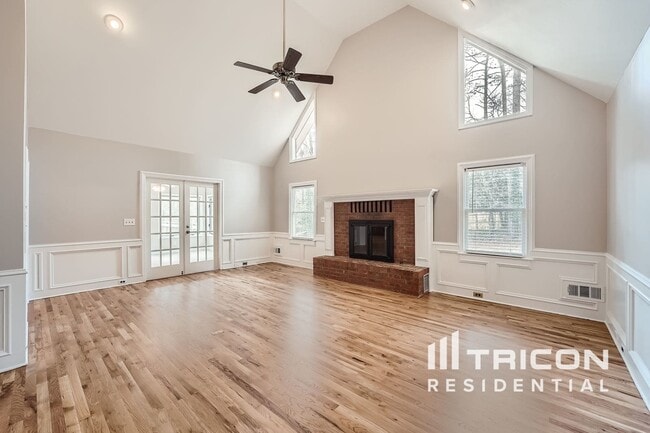 Building Photo - 847 Castle Walk Cove SW