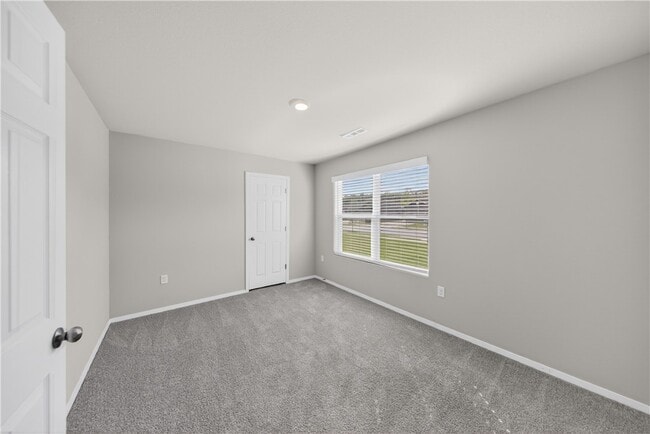 Building Photo - 4405 SW Sackett Ave