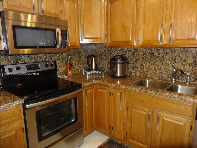 Building Photo - 600 Three Islands Boulevard