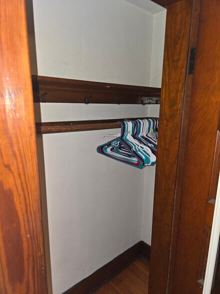 Building Photo - 12 Leland Rd