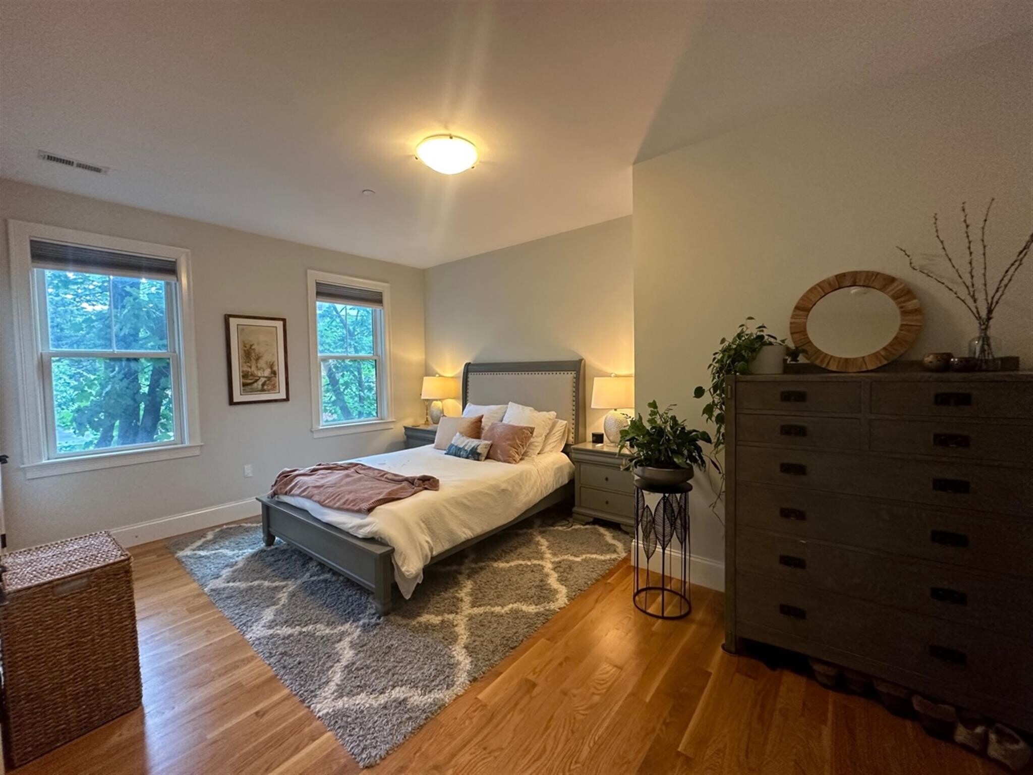 Building Photo - 22 Linden Ave