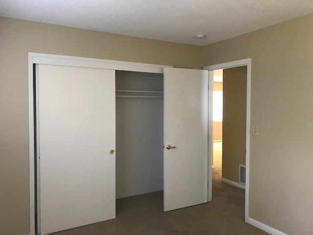 Building Photo - 1322 Topaz Way