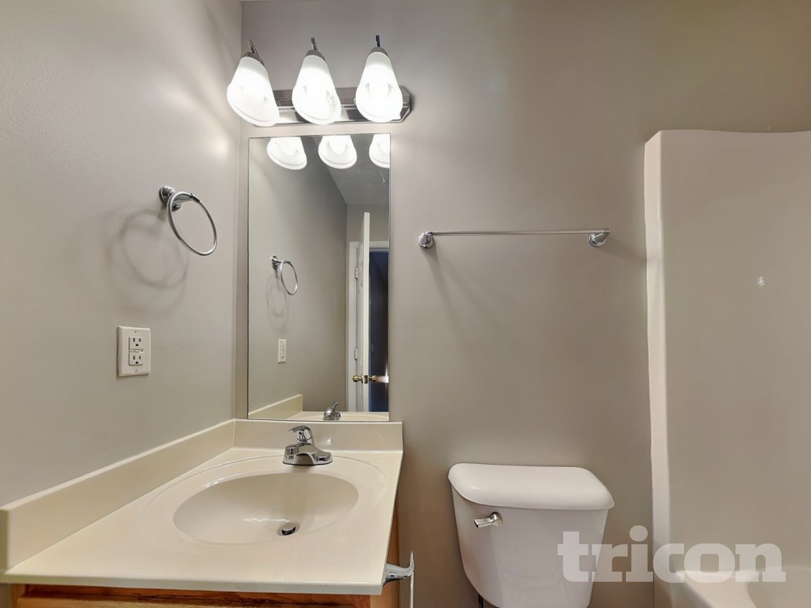 Building Photo - 75 Christopher Dr