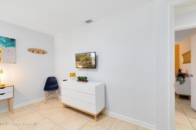 Building Photo - 1029 Park Dr