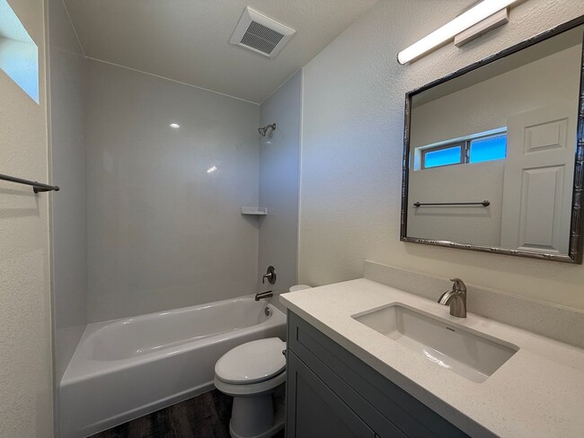 Building Photo - Free Month of Rent for Move in before Dec 1st - Brand New Upstairs 3 Bedroom Apartment