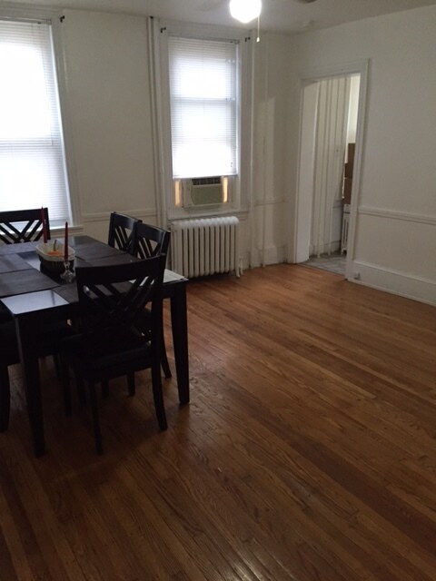 Dining room - 810 North Harrison Street