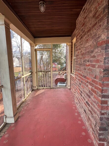 Building Photo - 3213 Condie St