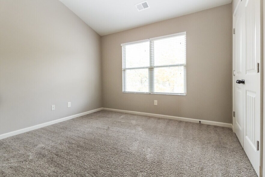 Building Photo - 2077 Juniper Ives Ct SE