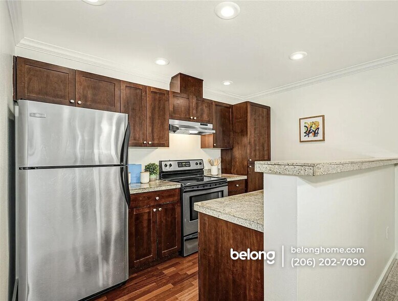 Building Photo - 25025 SE Klahanie Blvd