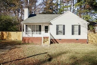 Building Photo - Beautiful One-Level 3-Bedroom Home in Raleigh