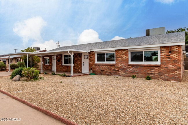 Building Photo - 1132 N 74th St