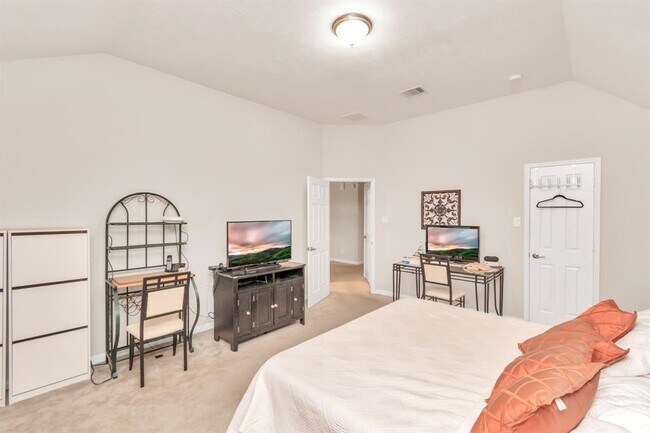 Building Photo - 6915 Moreleigh Branch Dr