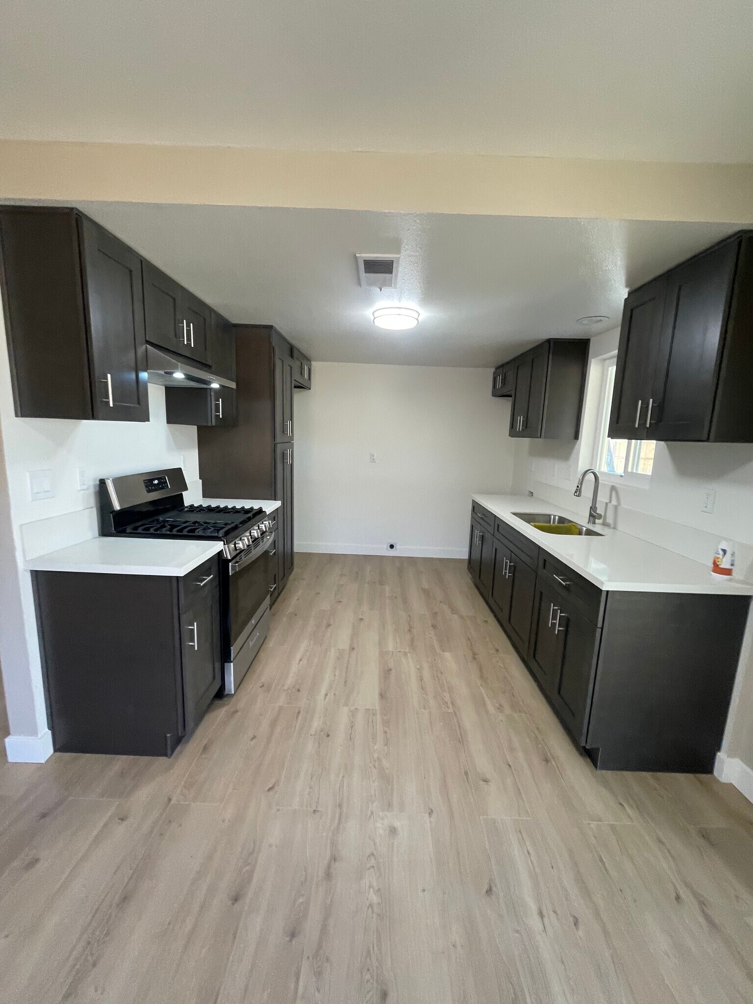 Building Photo - 361 N 8th St