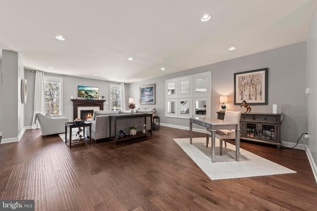 Building Photo - 23303 Mount Middleton Square