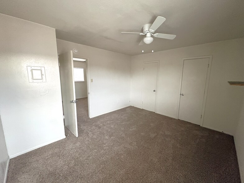 Building Photo - 602 Sunset Ln