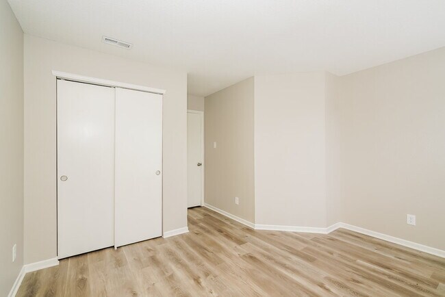 Building Photo - 968 Indigo Dr