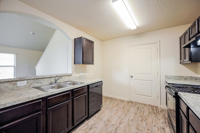 Building Photo - 4911 War Horse Dr