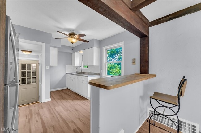 Building Photo - 24571 Hawthorne Dr