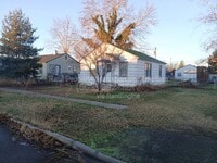 Building Photo - 618 S Alder St