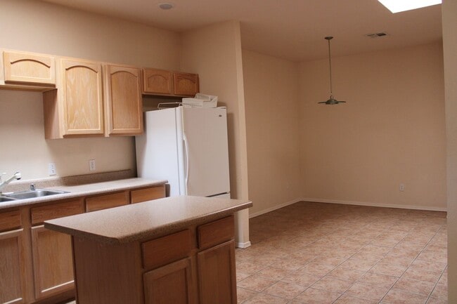 Building Photo - 3 Bedroom, 2 Bath Home for Rent