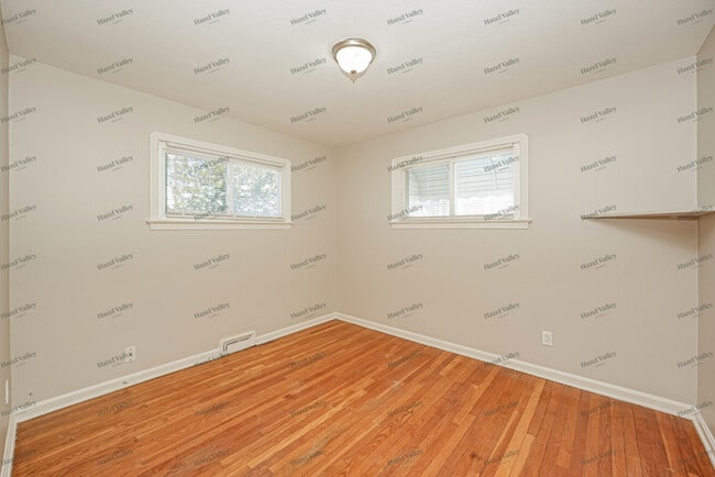 Building Photo - 19605 Longview Ave