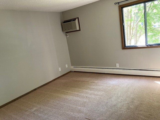 Building Photo - 1887 Silver Bell Rd