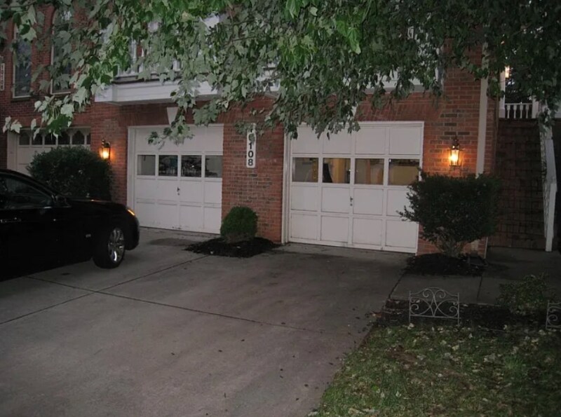Building Photo - 10108 Sterling Terrace