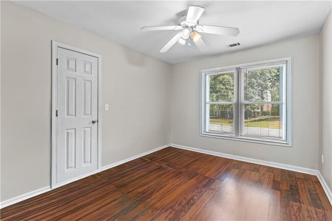 Building Photo - 2238 Roseberry Ln