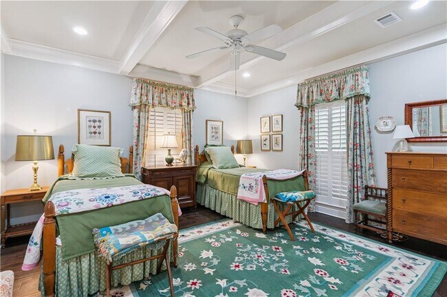 Building Photo - 125 Pine Valley