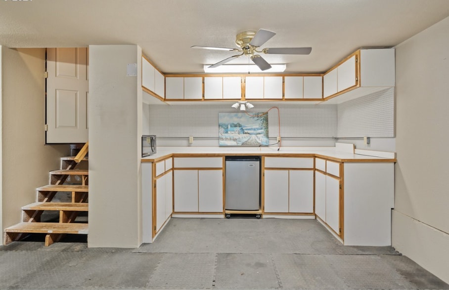 Building Photo - 7424 SW Tenino Ln