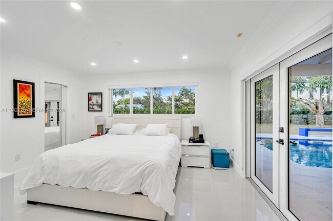 Building Photo - 8501 SW 142nd St