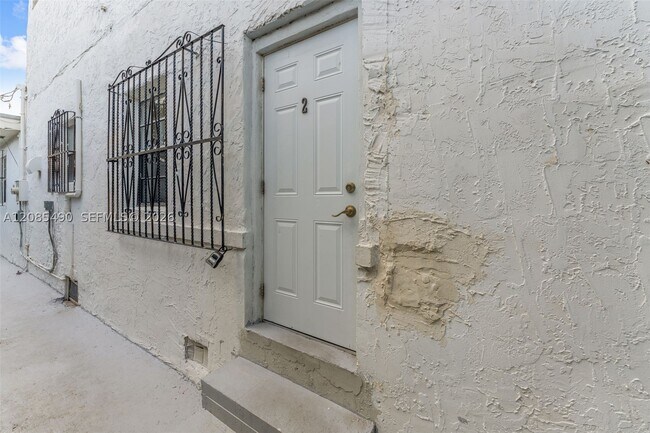 Building Photo - 5629 SW 7th St
