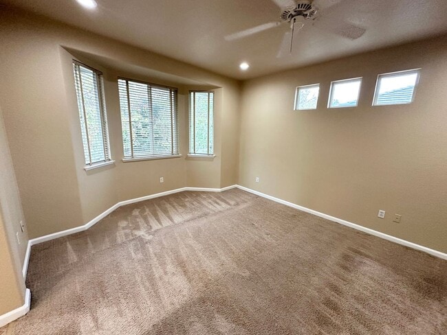 Building Photo - Beautiful Natomas Park Home – 5 Bed / 3 Bath, new interior paint, 2 story!