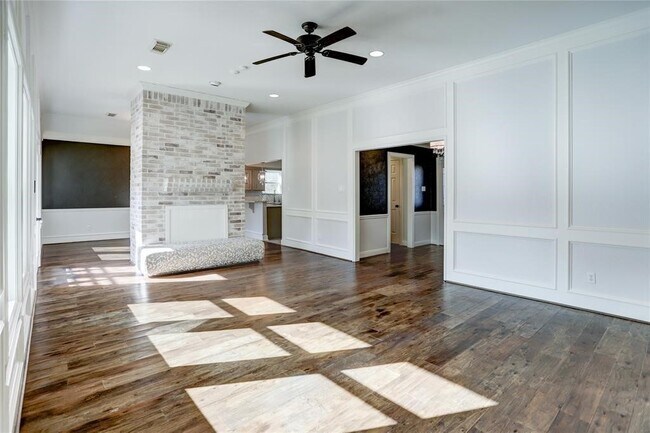 Building Photo - 3110 Fairmont Ct