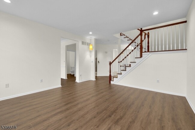 Building Photo - 28 Henning Terrace