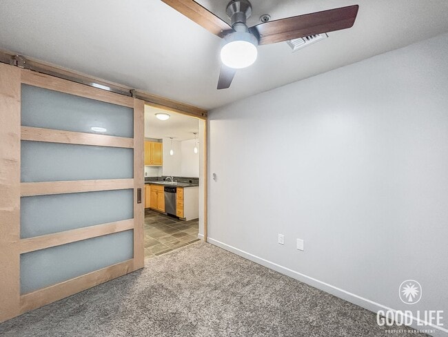 Building Photo - Beautiful 1BD/1BA Condo in Downtown W/ Off...