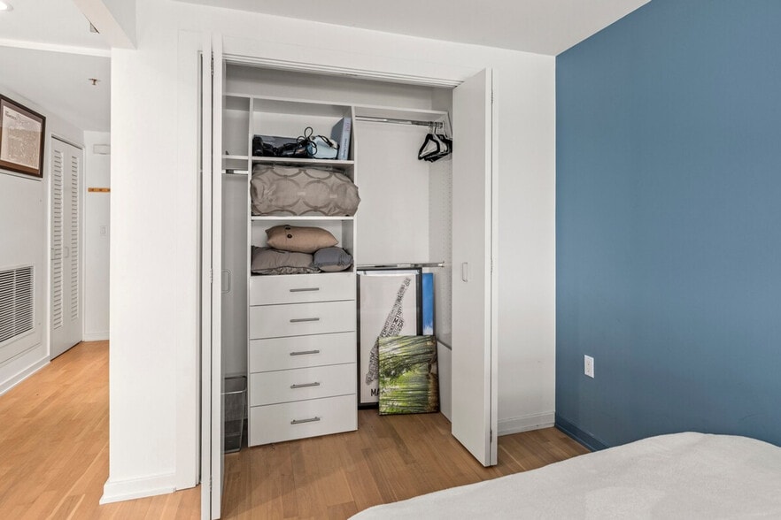 Building Photo - 666 Folsom St