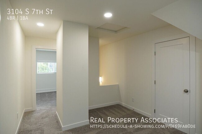 Building Photo - 3104 S 7th St