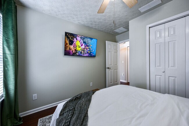 Building Photo - 1431 Bay Overlook Dr